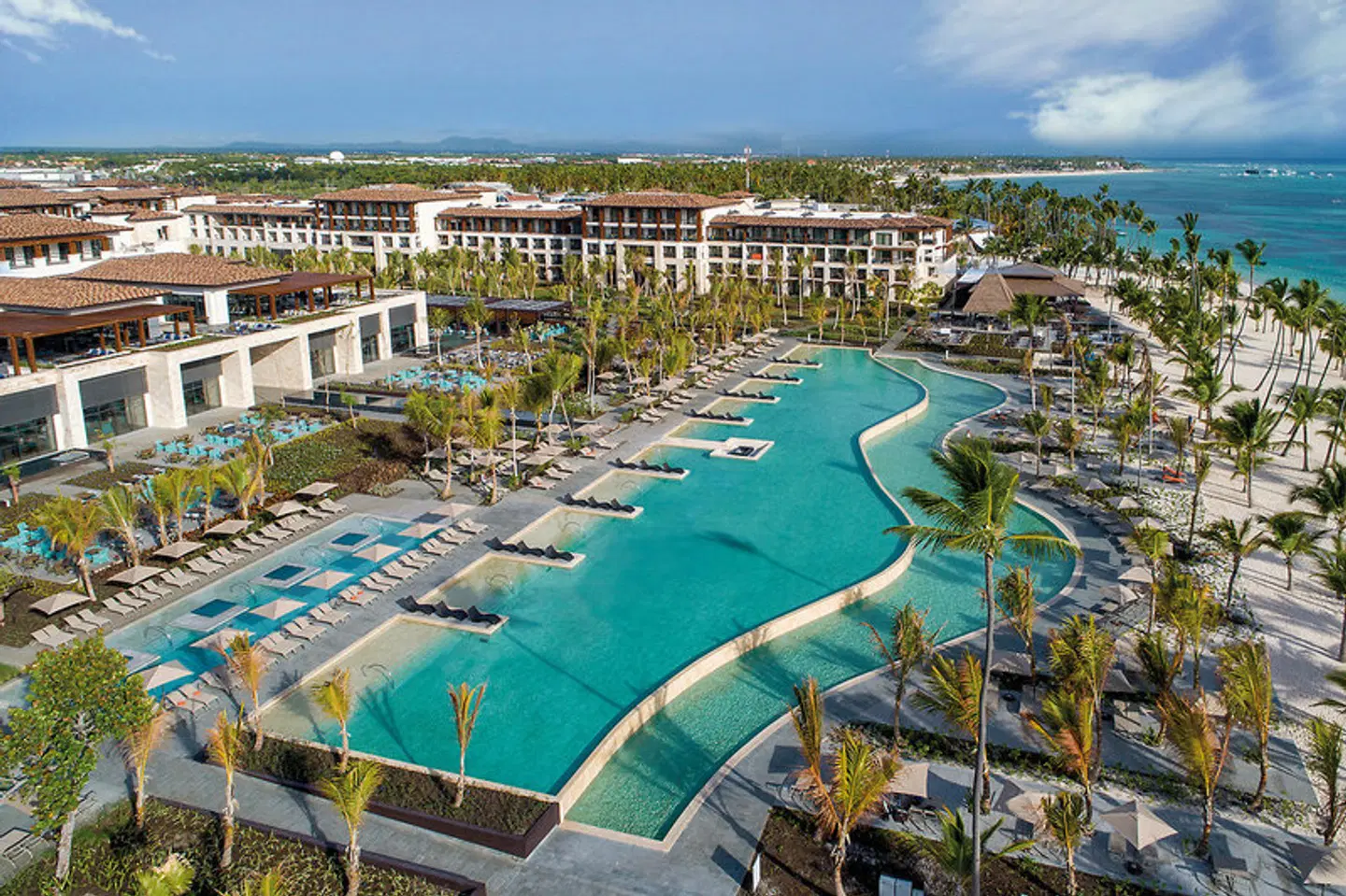 Lopesan Costa Bávaro Resort, Spa & Casino OUTDOOR_POOL