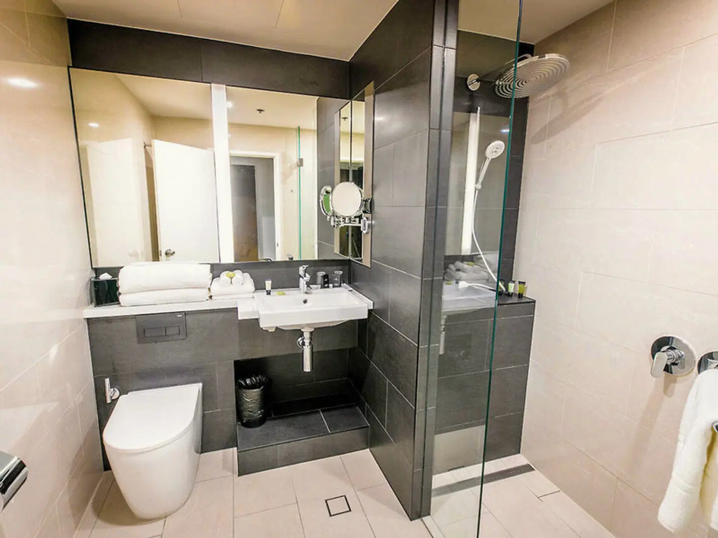 The Grace Hotel Badezimmer