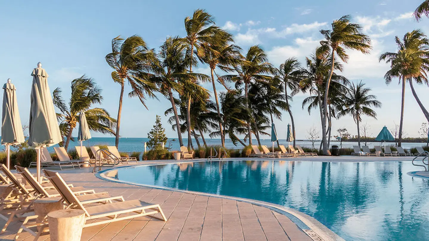 Amara Cay Resort OUTDOOR_POOL