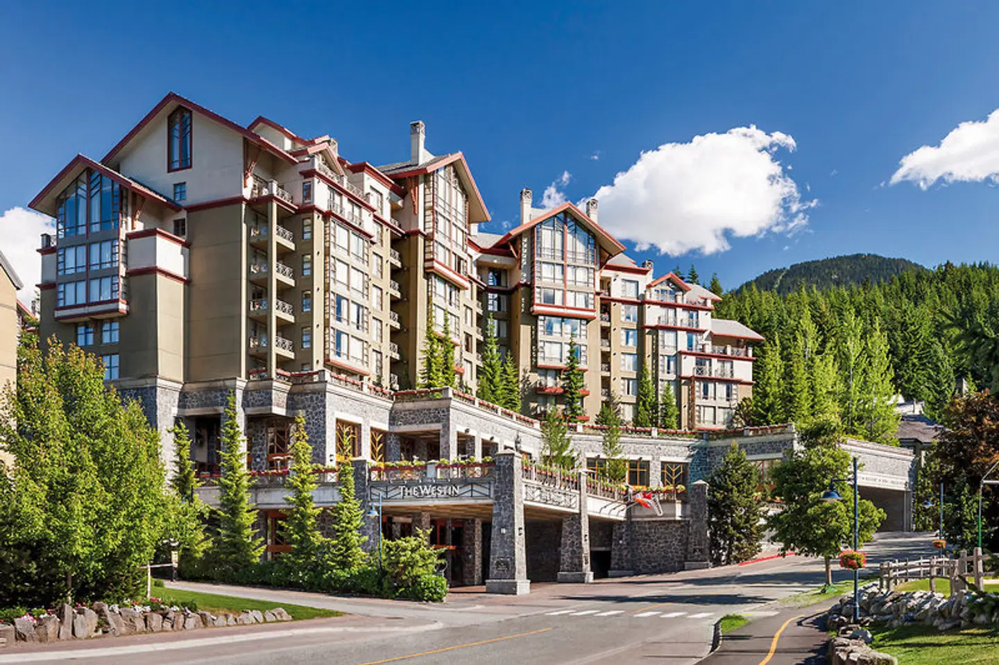 Westin Resort & Spa, Whistler EXTERIOR