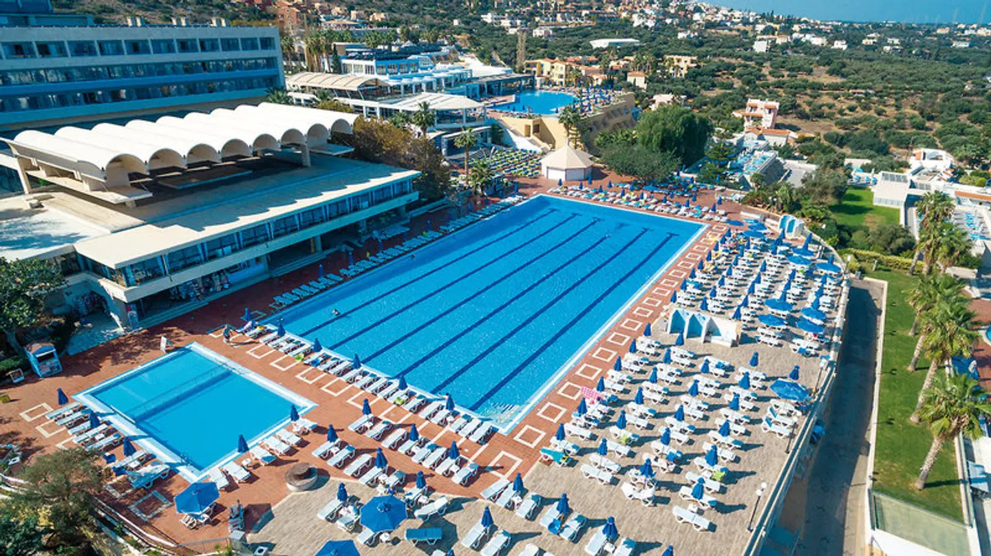 Royal & Imperial Belvedere OUTDOOR_POOL