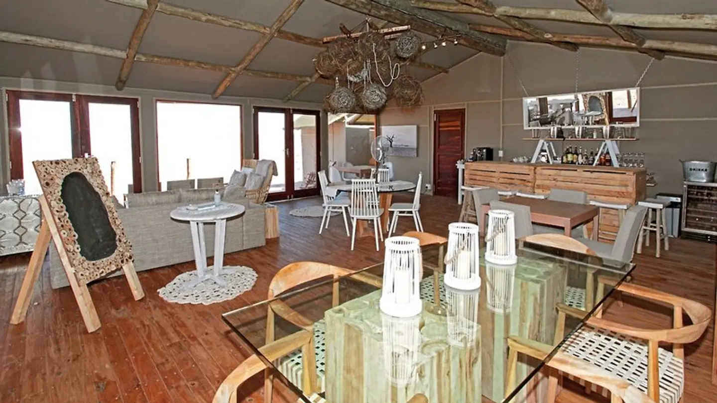 Kanaan N/aan ku se Desert Retreat Restaurant