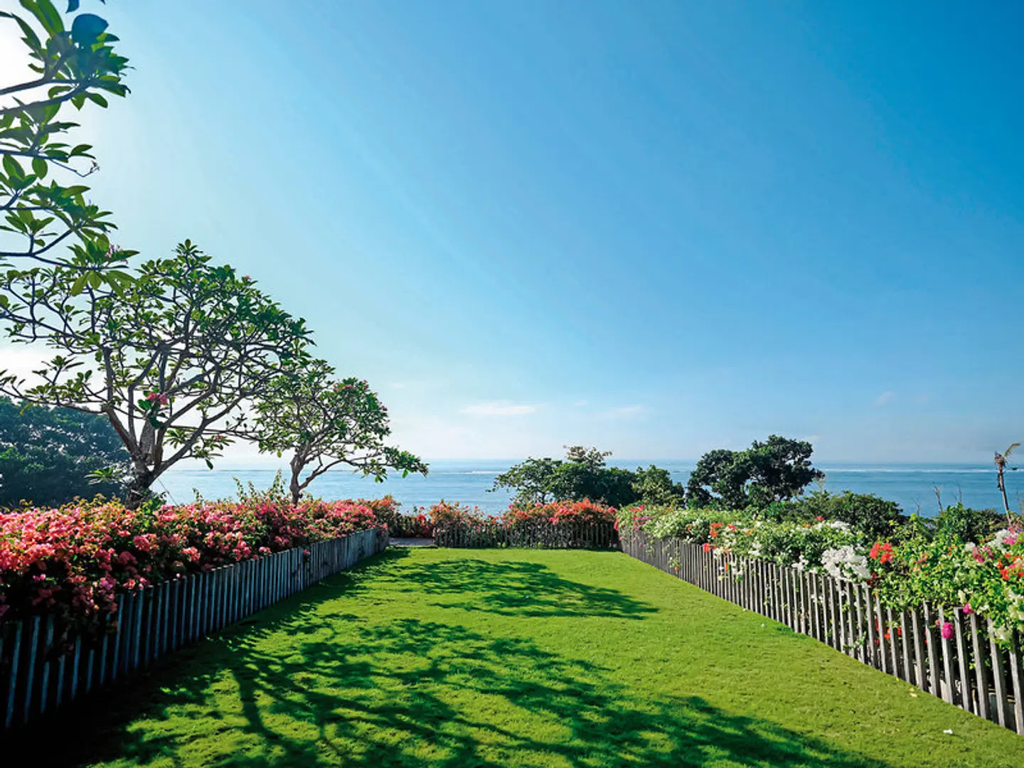 Maya Sanur Resort & Spa Garten