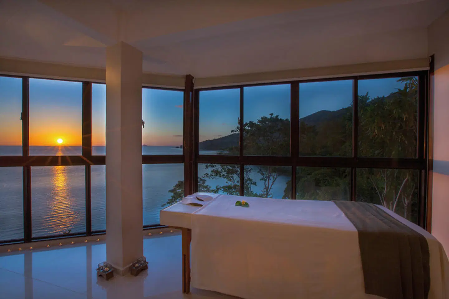 Coco de Mer & Black Parrot Suites ROOM_EXAMPLE