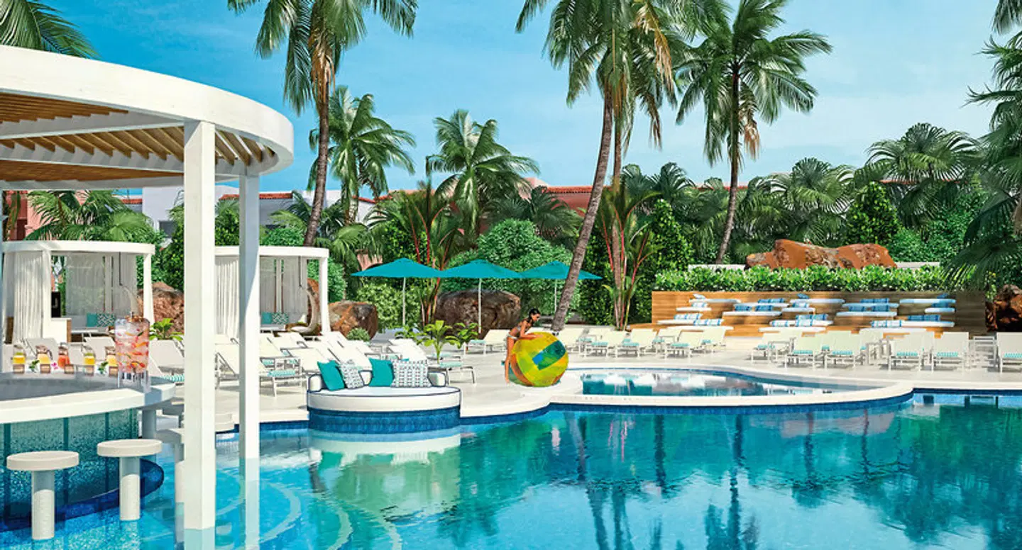 The Coral at Atlantis OUTDOOR_POOL