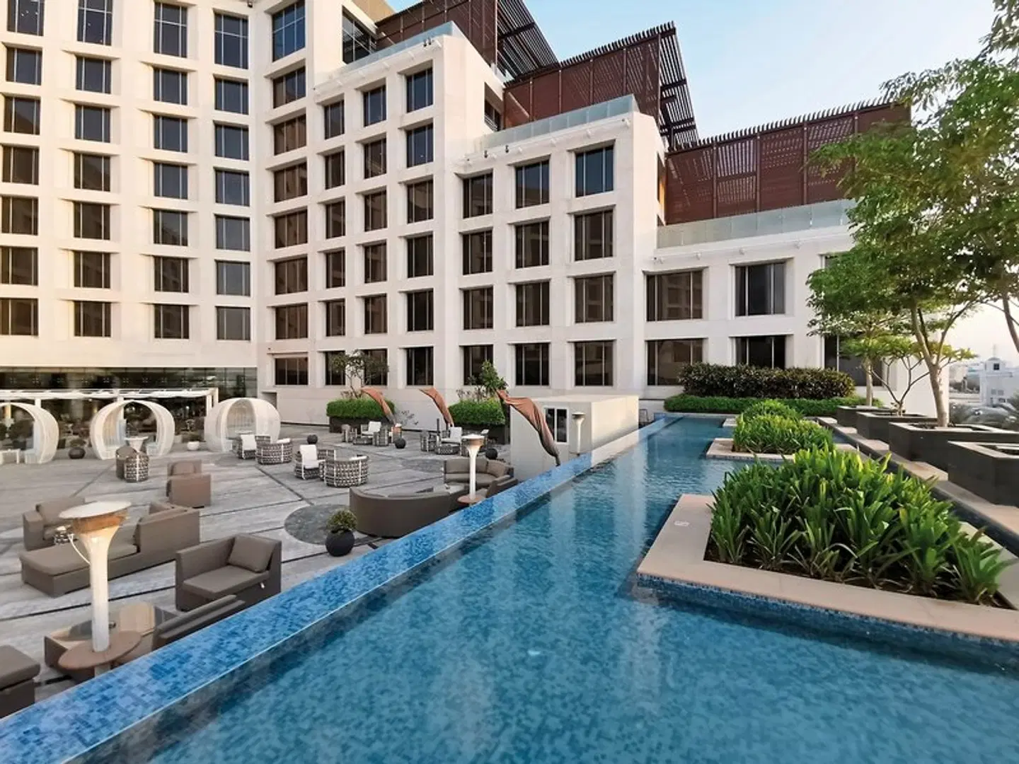 Grand Millennium Muscat OUTDOOR_POOL