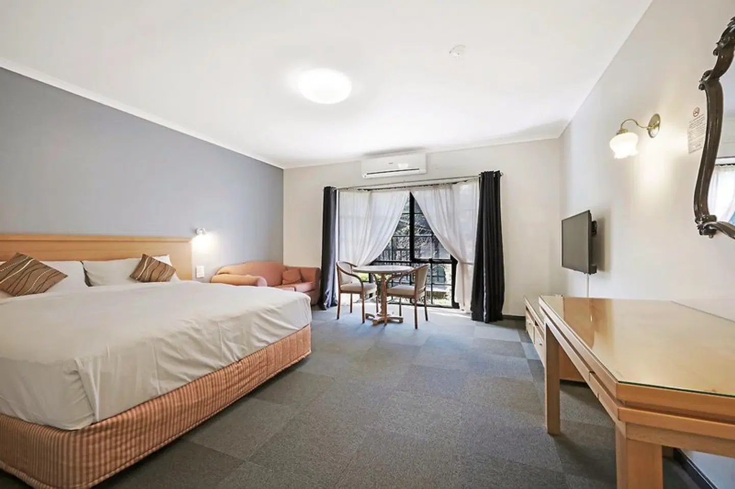 Country Plaza Halls Gap ROOM_EXAMPLE