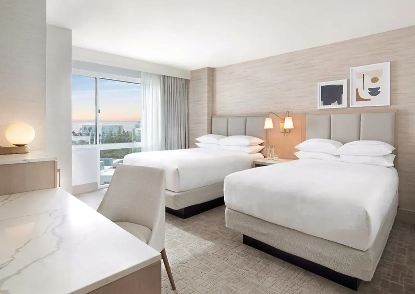 Hilton Santa Monica Hotel & Suites ROOM_EXAMPLE