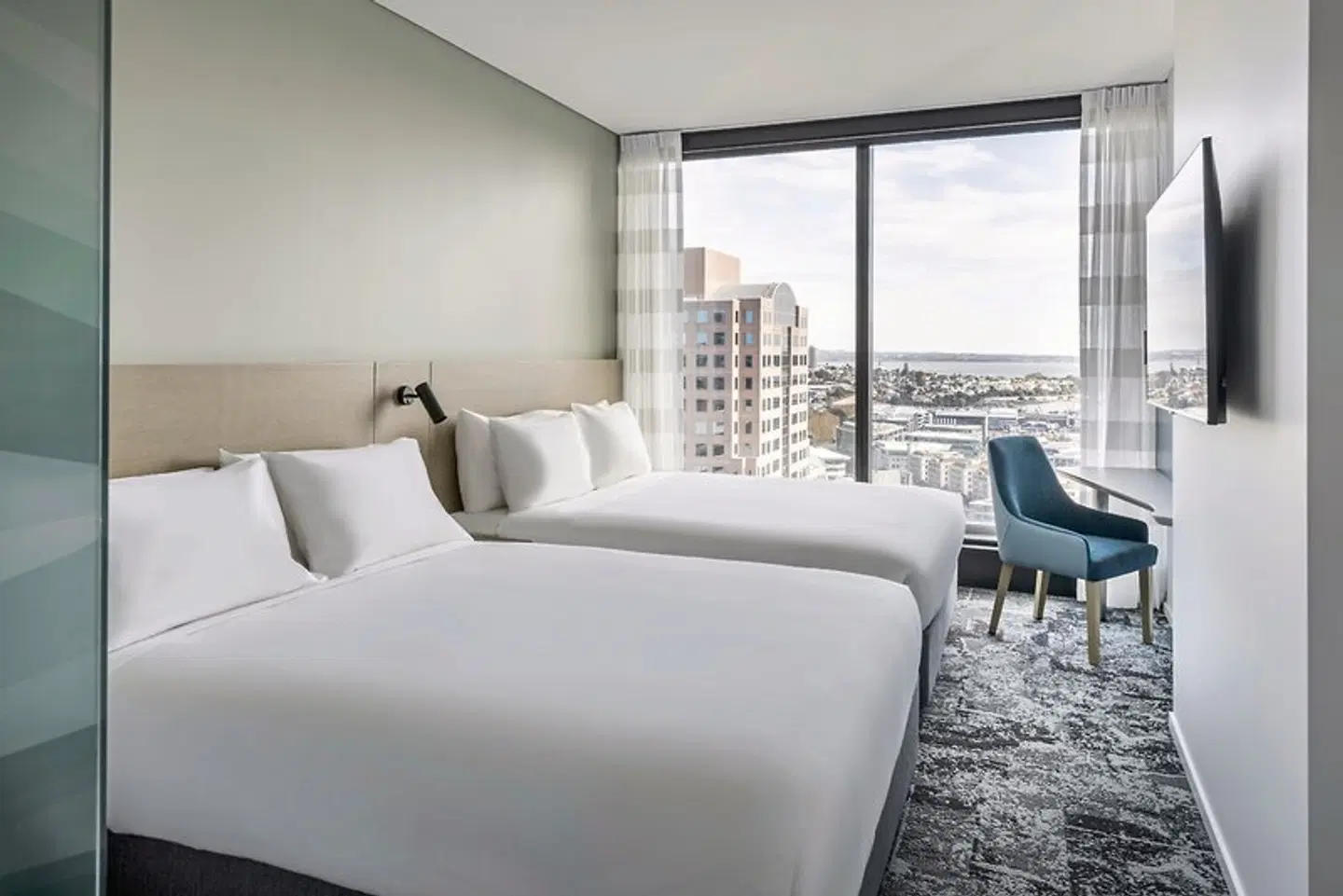 Holiday Inn Express Auckland City Centre ROOM_EXAMPLE