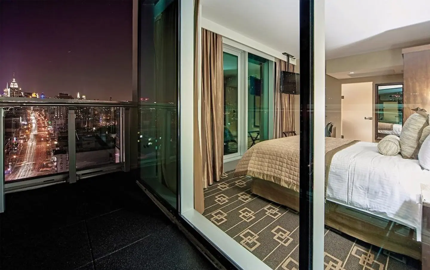 Wyndham Garden Chinatown ROOM_EXAMPLE