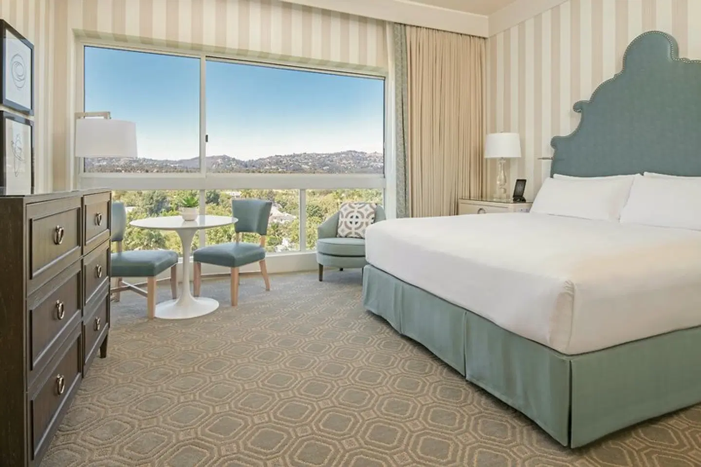 The Beverly Hilton Hotel ROOM_EXAMPLE