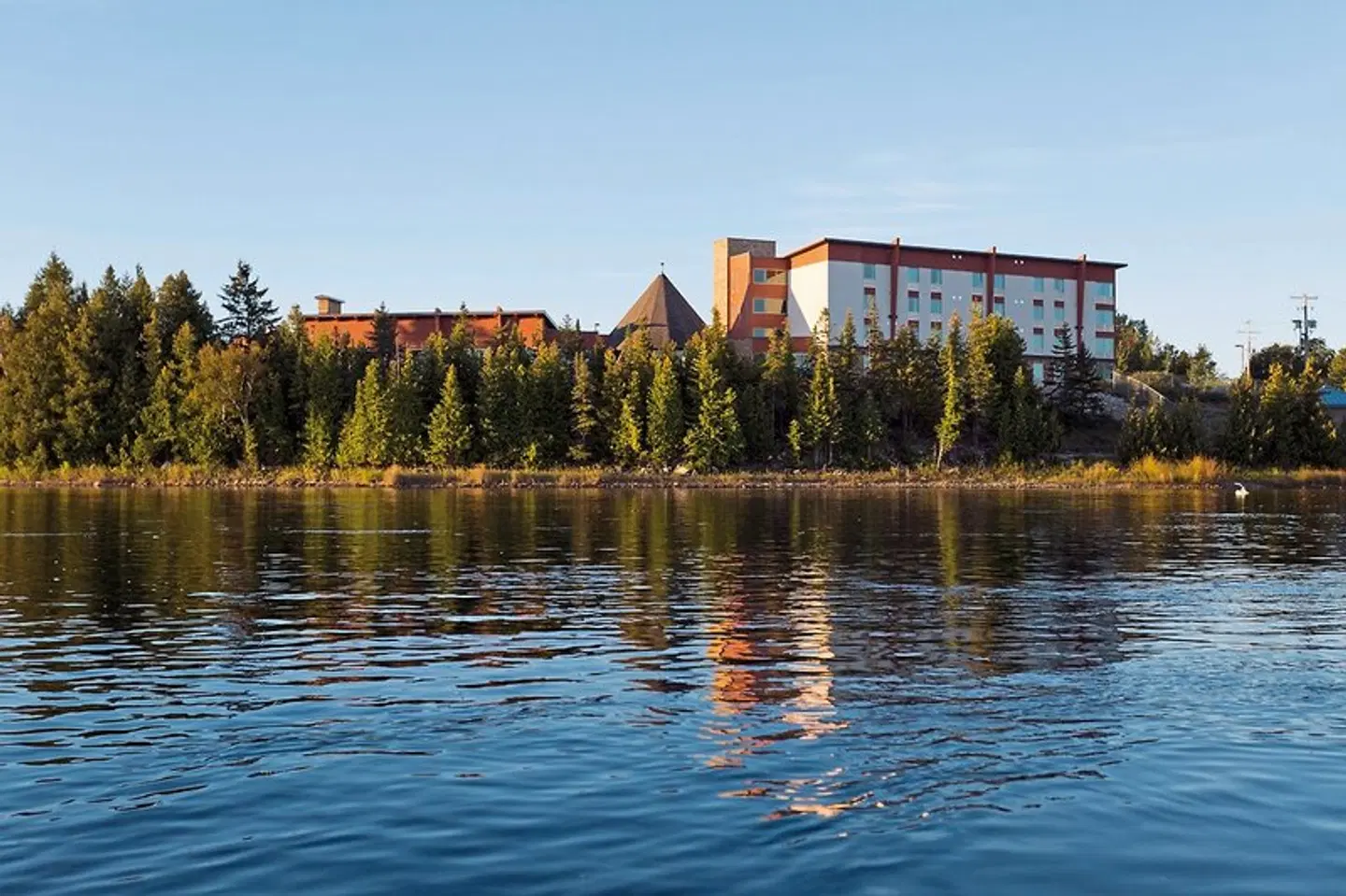 Manitoulin Island Hotel & Conference Centre EXTERIOR