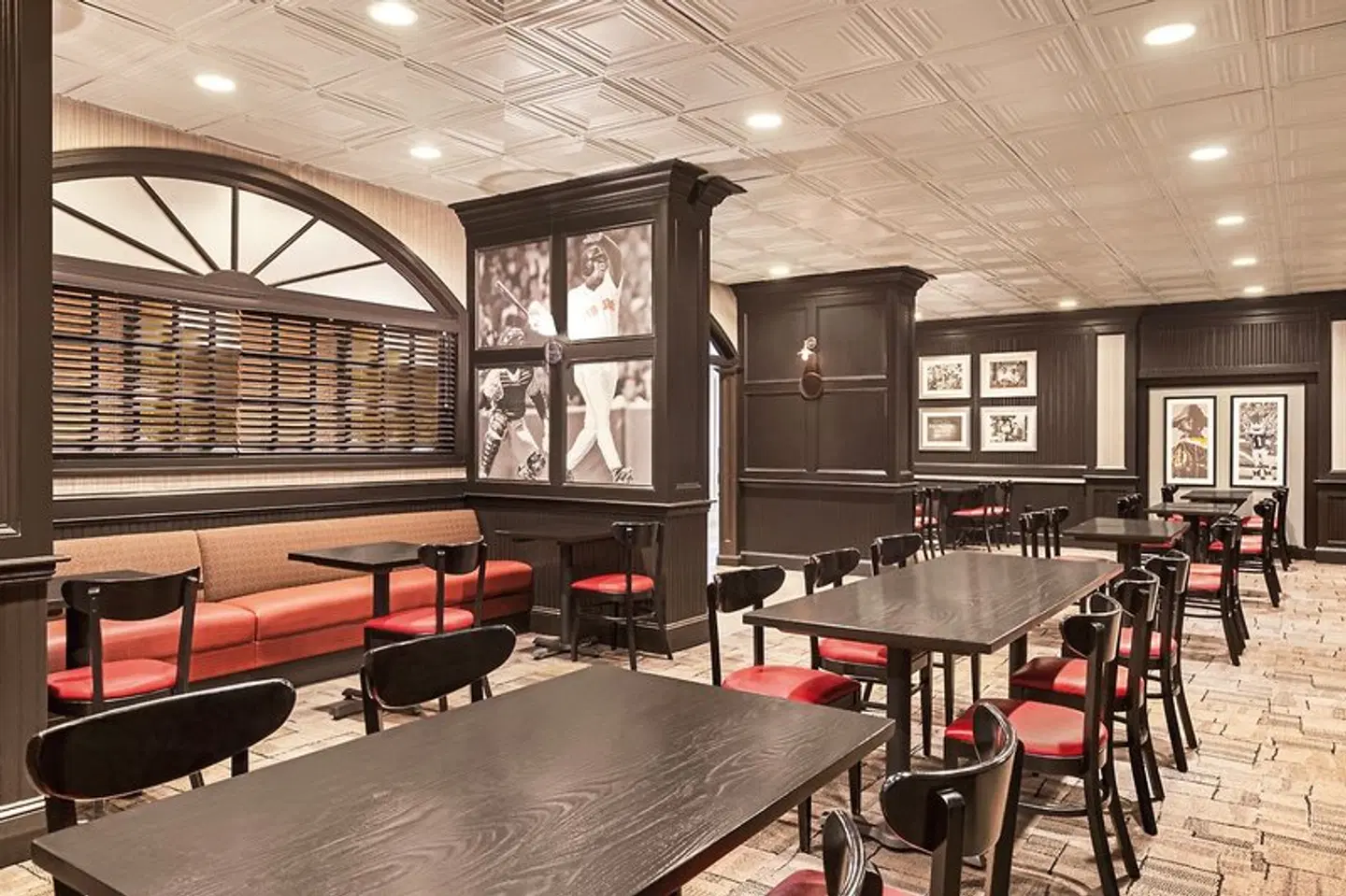 Holiday Inn Boston - Cambridge Area Bar