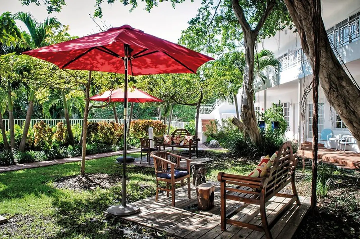 Tradewinds Apartments Terrasse