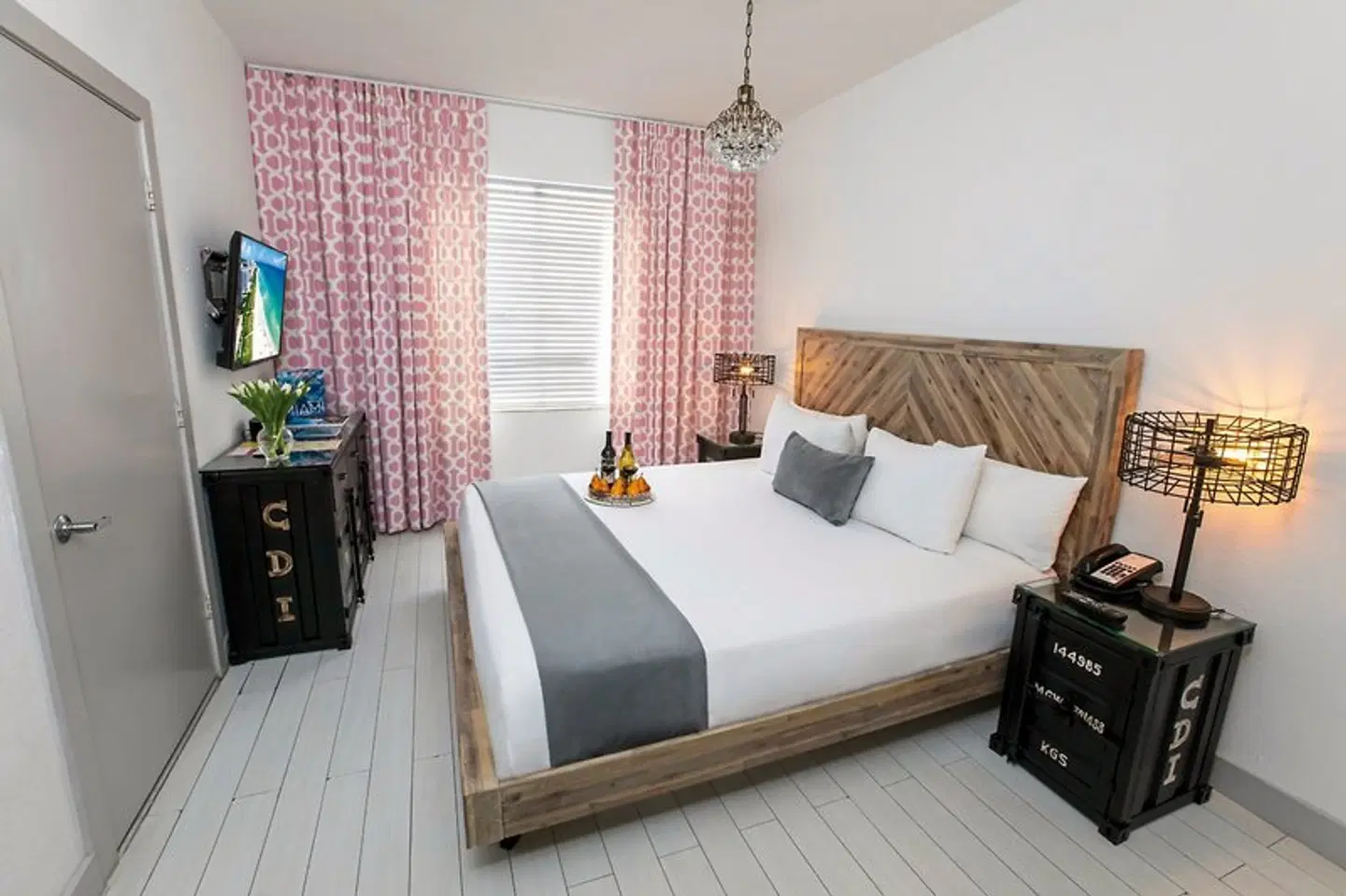 Whitelaw ROOM_EXAMPLE