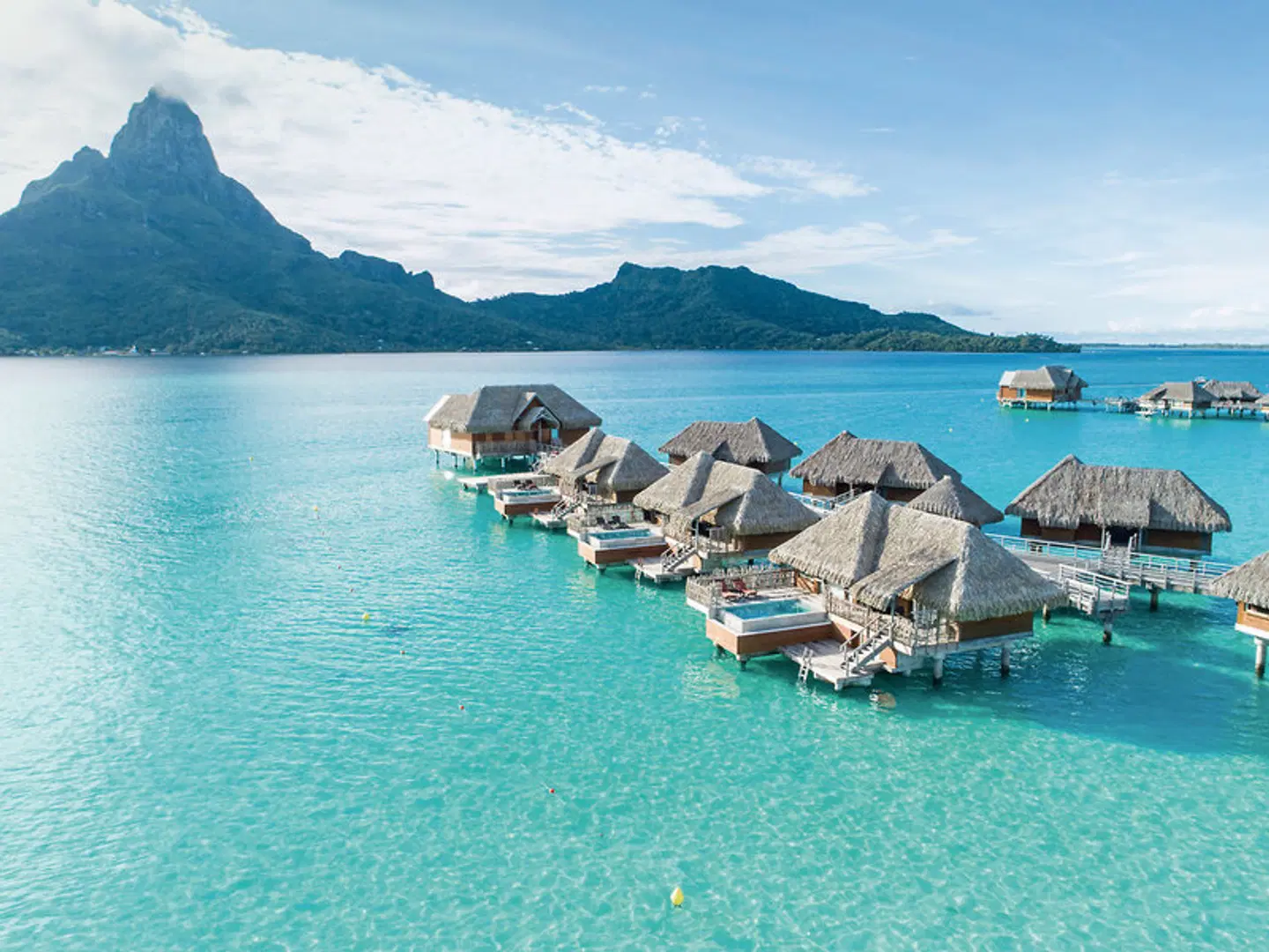 InterContinental Bora Bora Resort and Thalasso Spa Strand