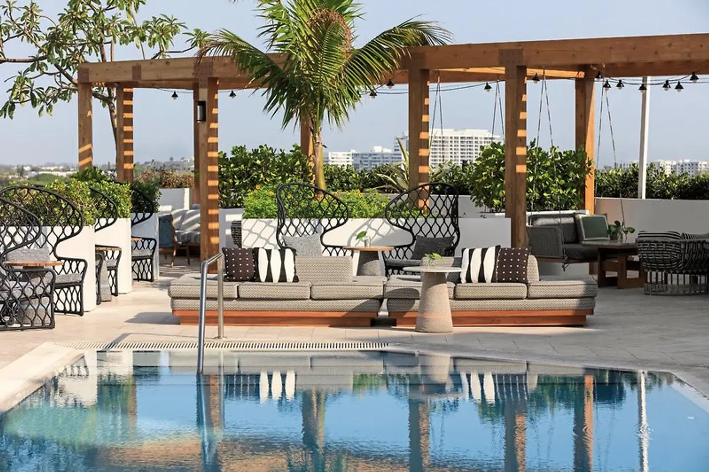 Kimpton Shorebreak Fort Lauderdale OUTDOOR_POOL