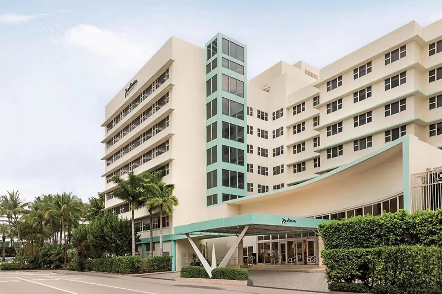 Radisson Resort Miami Beach EXTERIOR