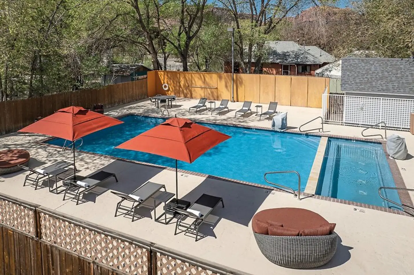 River Canyon Lodge OUTDOOR_POOL