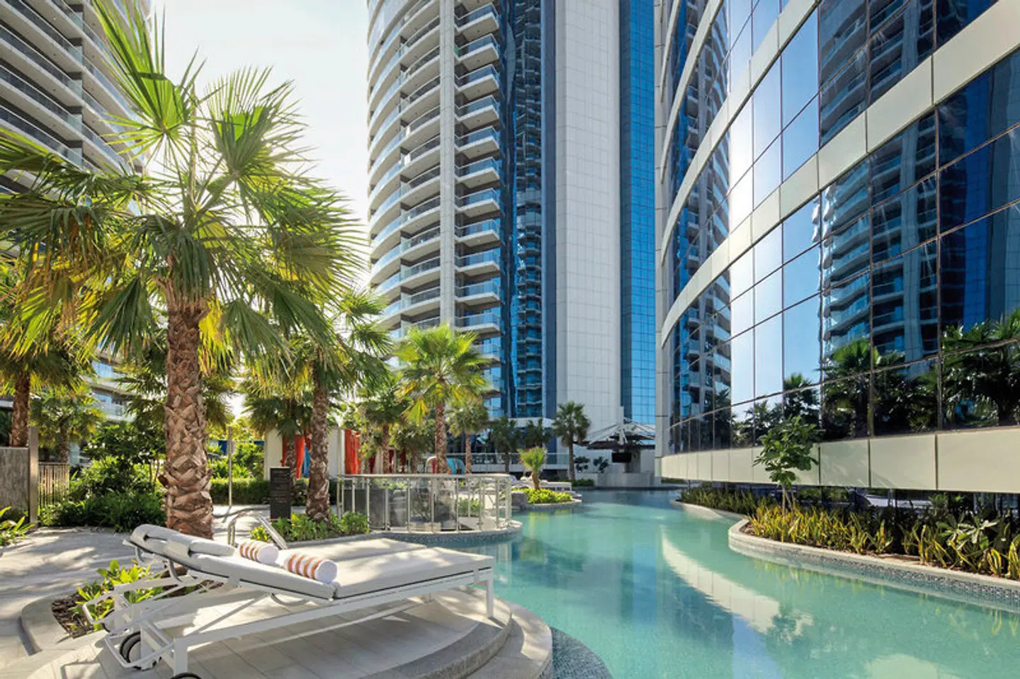Paramount Hotel Dubai OUTDOOR_POOL