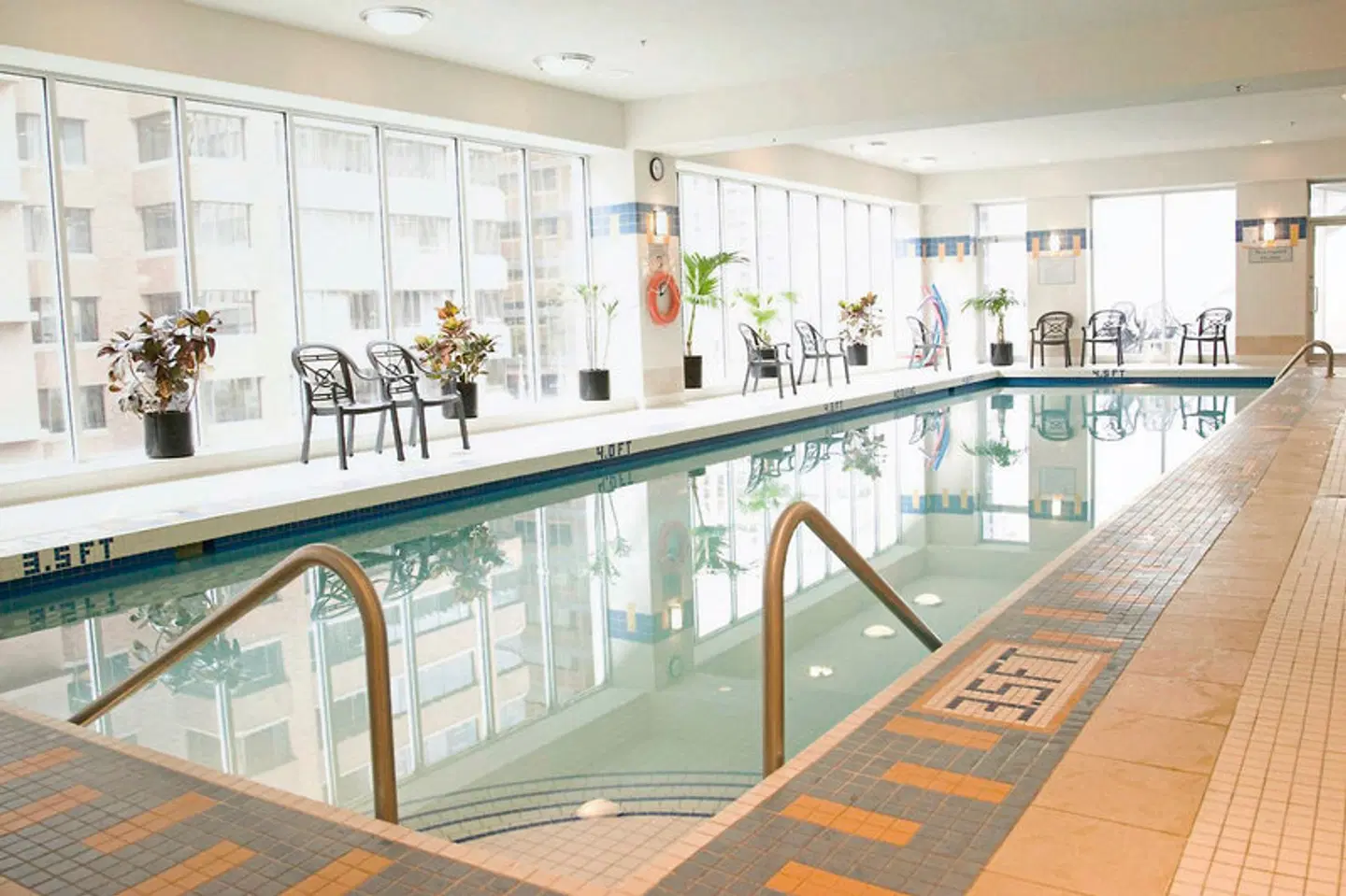 Vancouver Marriott Pinnacle Downtown Hallenbad