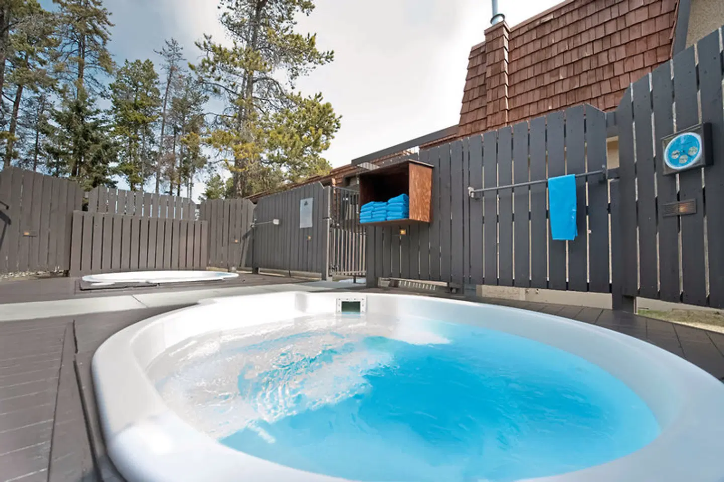 Tonquin Inn HEALTH_BEAUTY