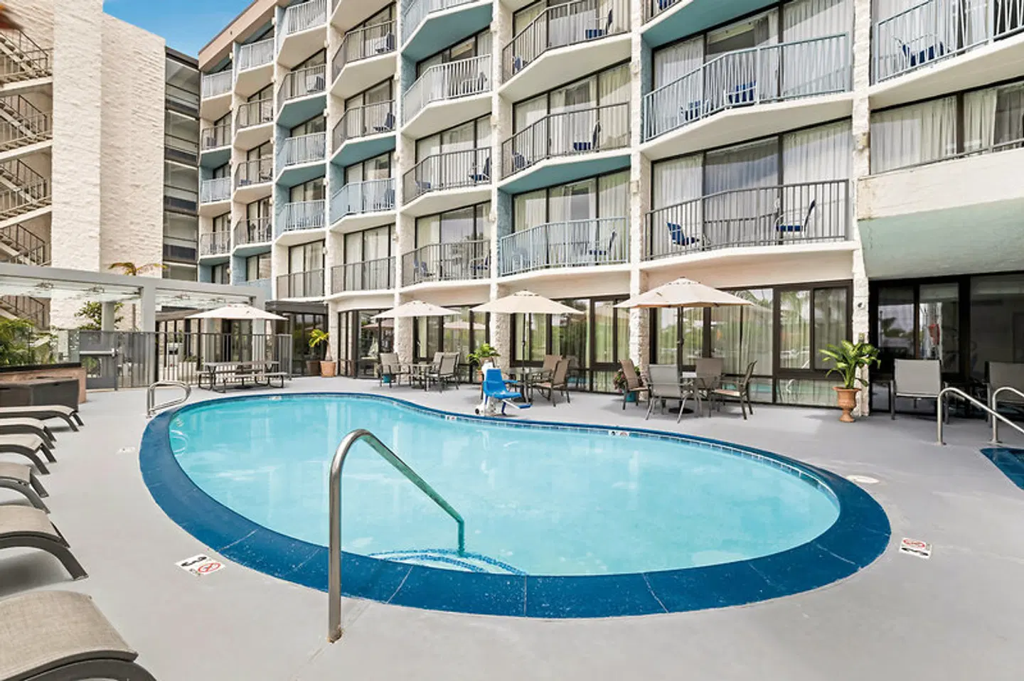 Best Western Yacht Harbor Hotel EXTERIOR
