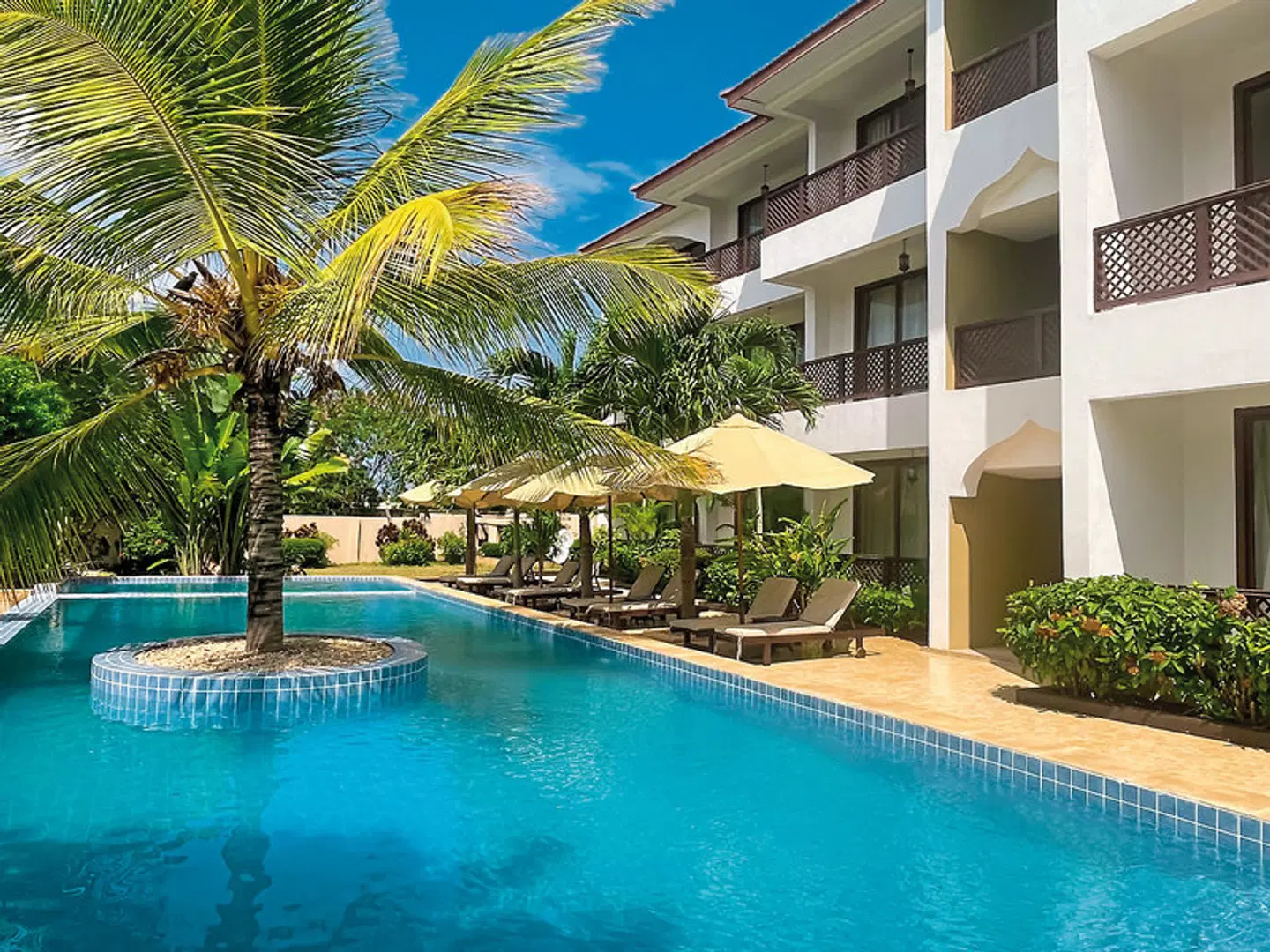 AHG Hisia Nungwi Experience OUTDOOR_POOL