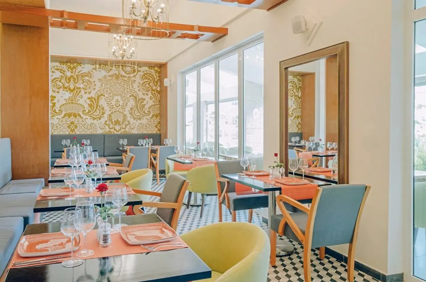 Esmeralda Restaurant