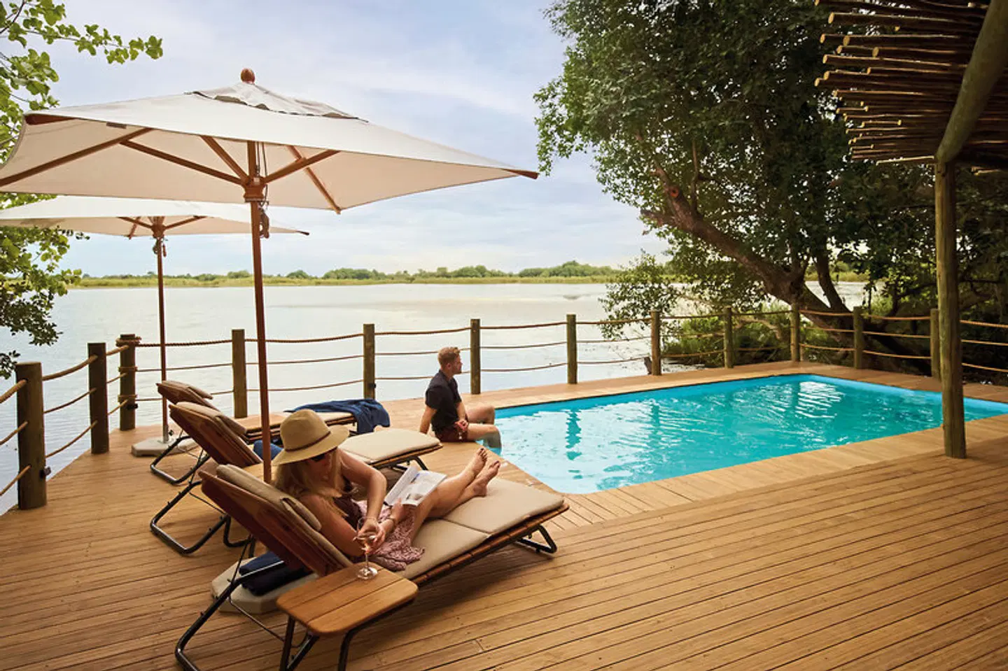 Xugana Island Lodge OUTDOOR_POOL
