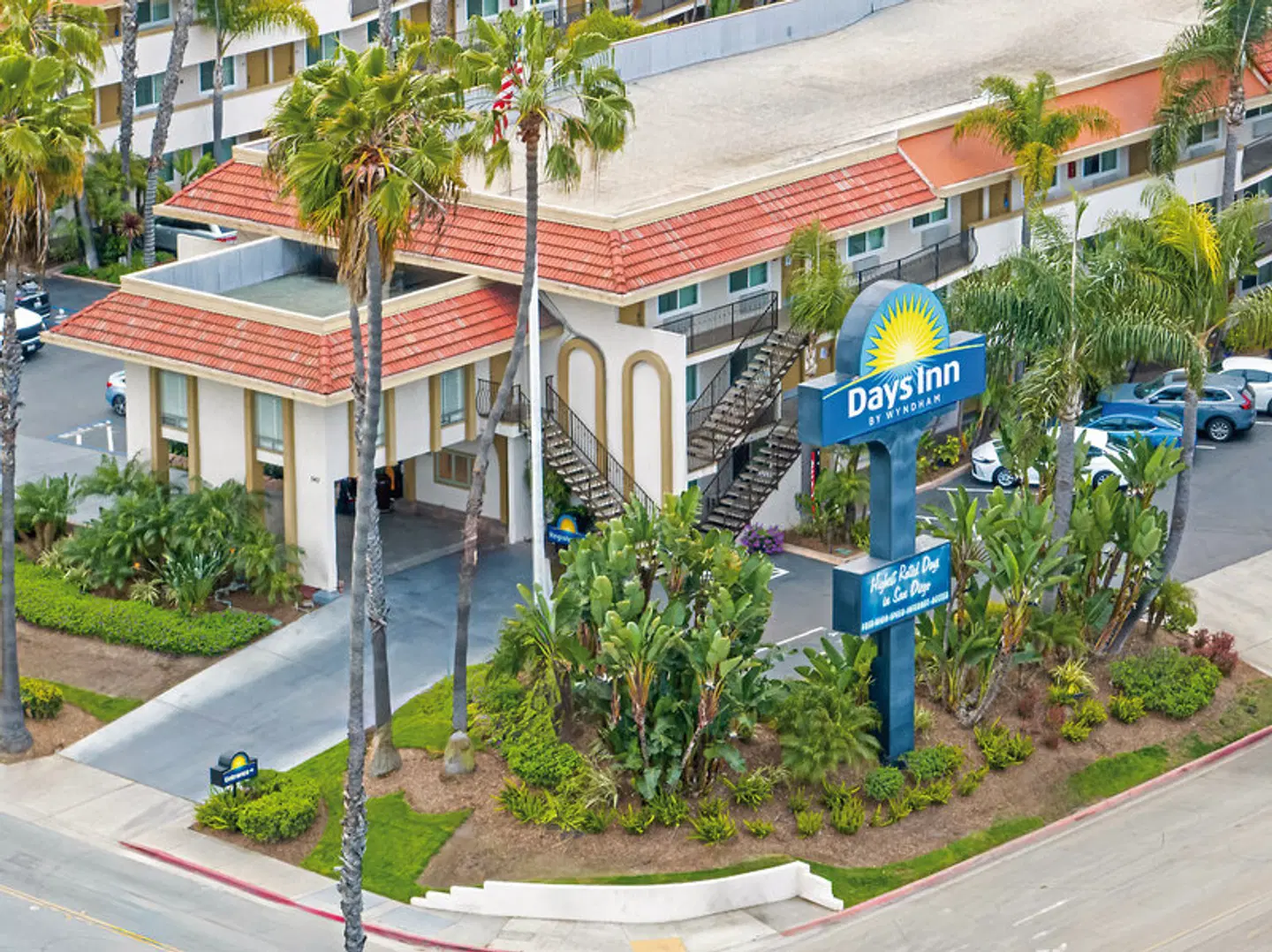 Days Inn by Wyndham San Diego Hotel Circle EXTERIOR