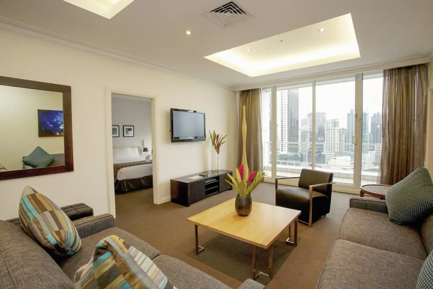 Clarion Suites Gateway Lobby