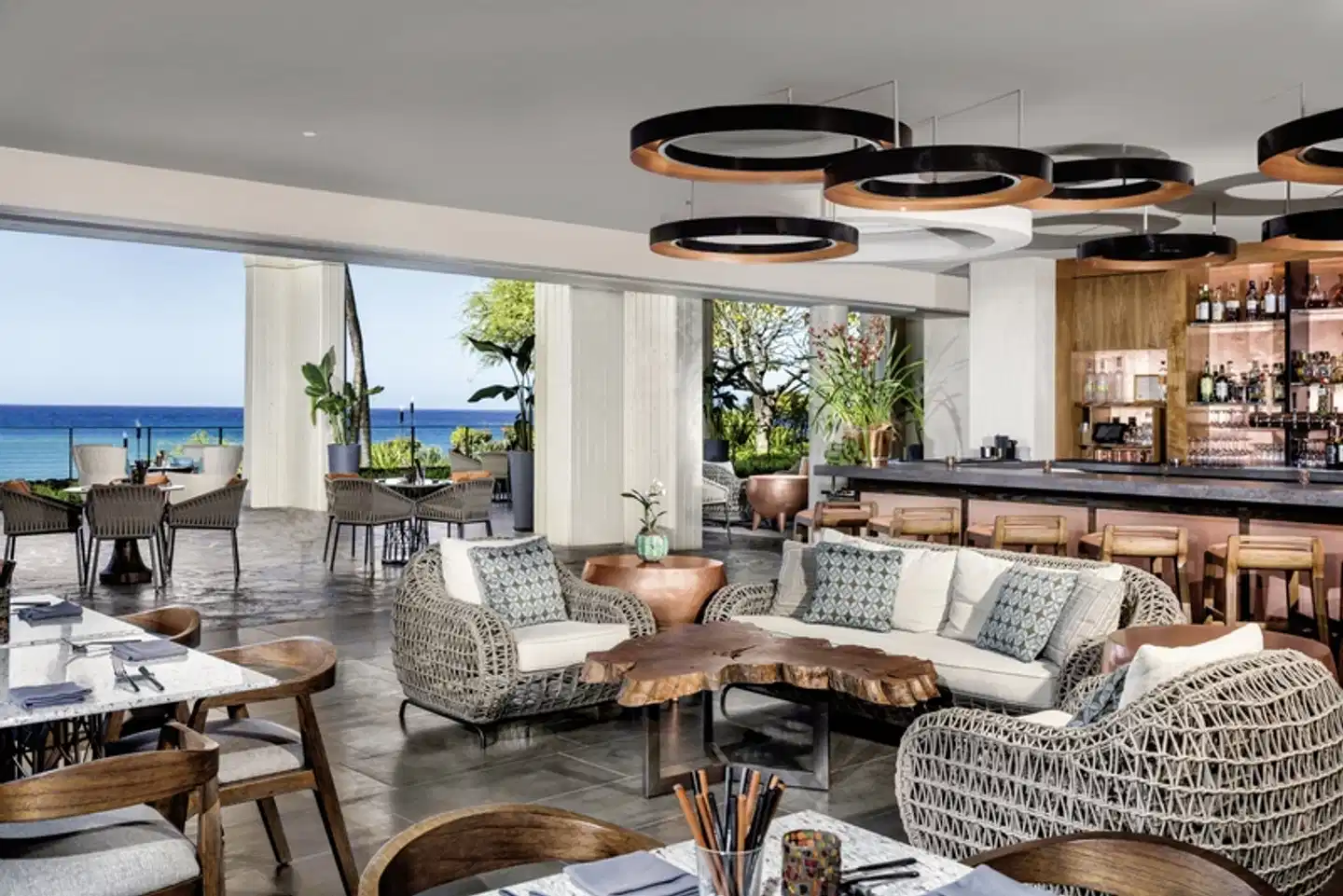 Mauna Kea Beach Hotel, Autograph Collection Lobby