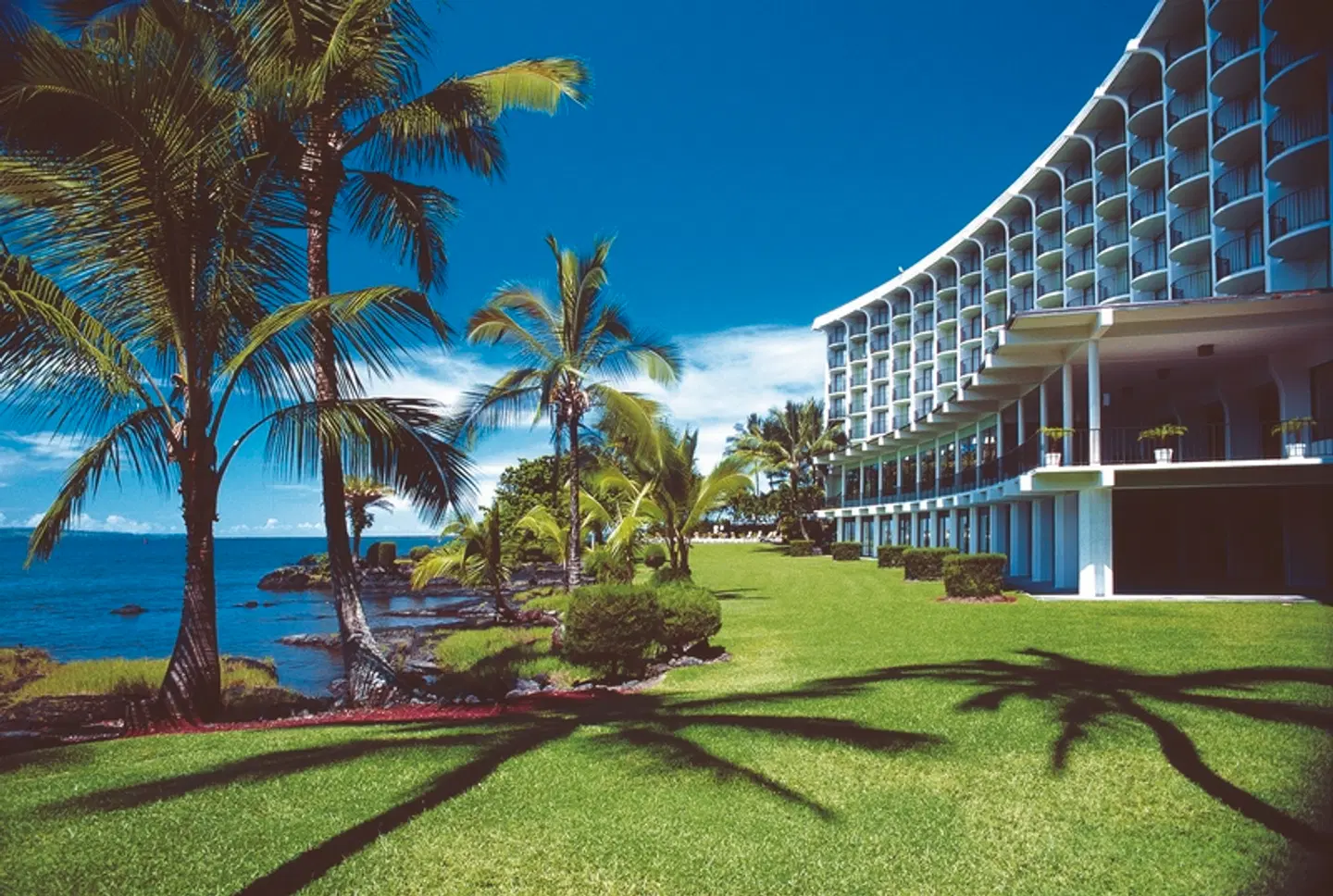 Castle Hilo Hawaiian Hotel Garten