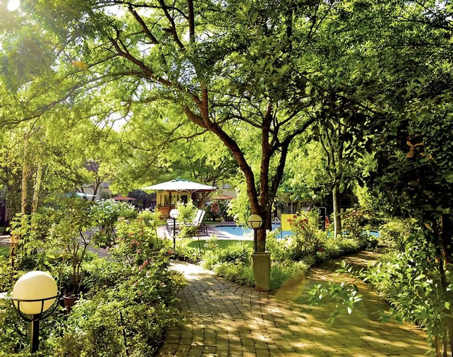 Protea Hotel Balalaika Sandton Garten