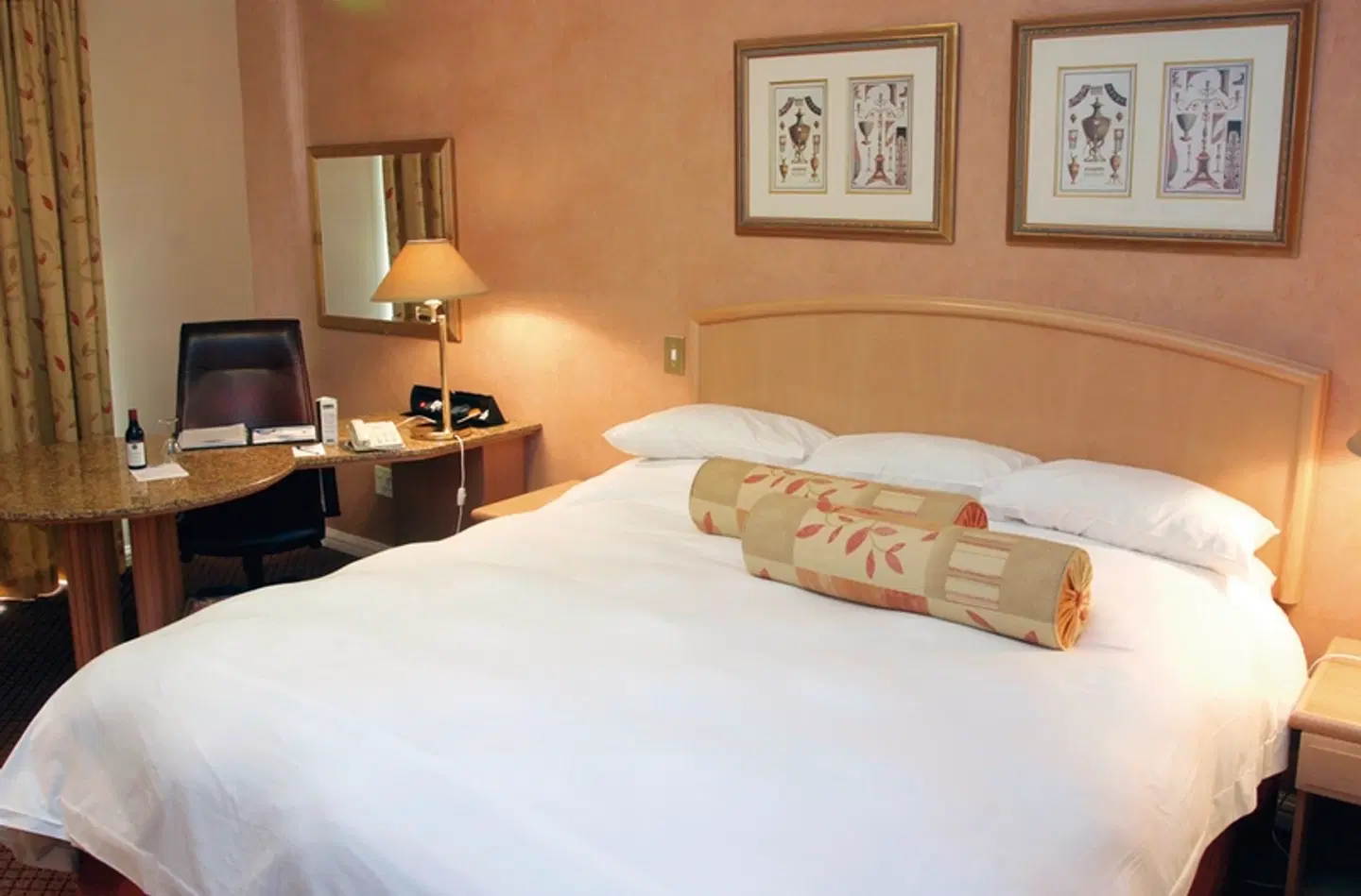 Protea Hotel Balalaika Sandton ROOM_EXAMPLE