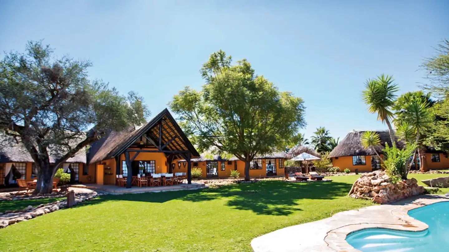Kambaku Safari Lodge Aussenansicht
