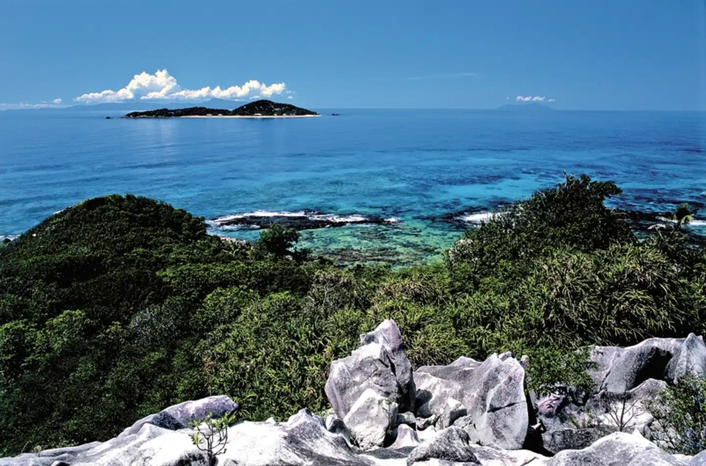 Segeltörn durchs Paradies - S.V. Sea Pearl (7 Tage/6 Nächte, ab/bis Praslin) Landschaft
