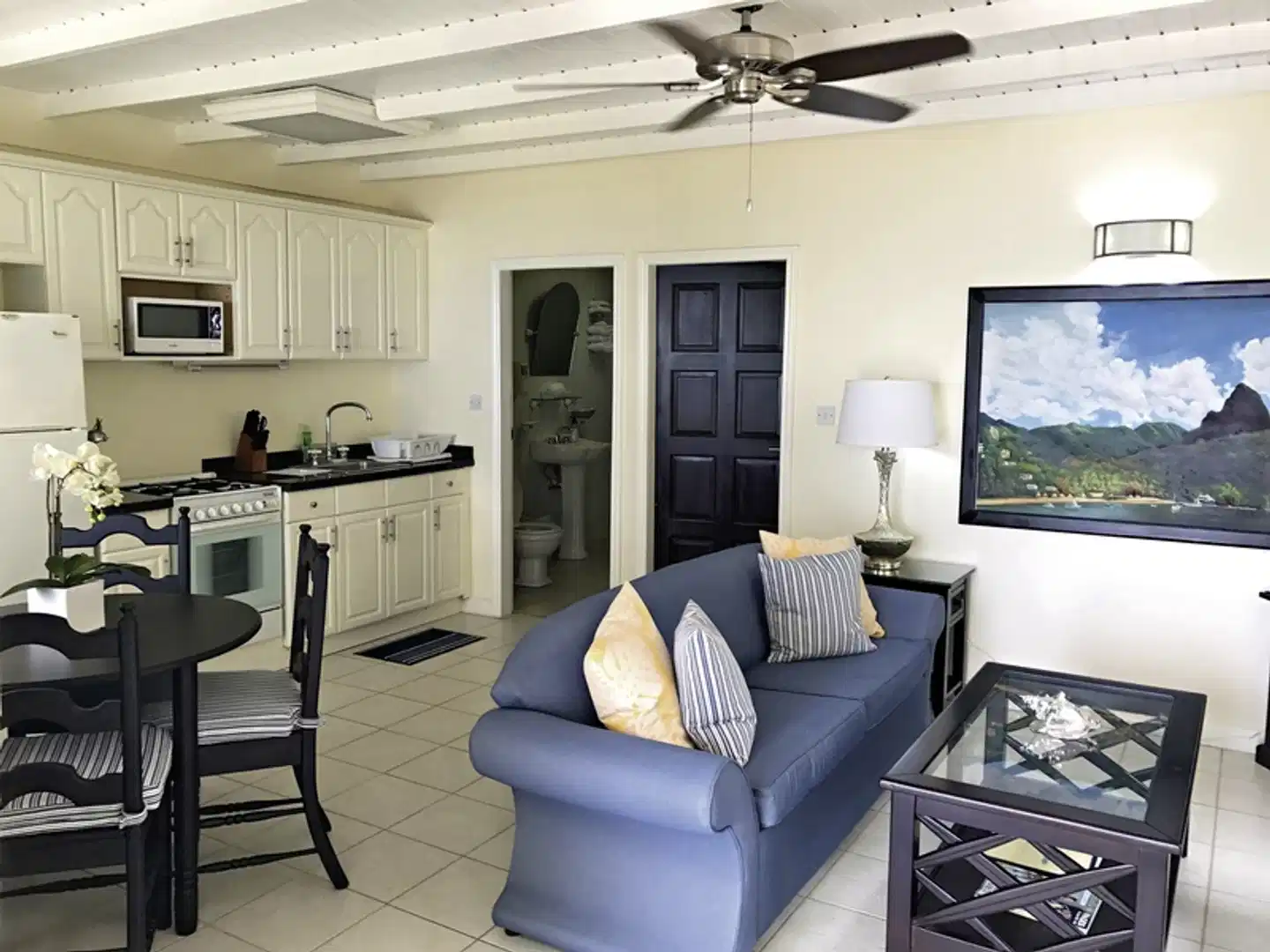 Villa Beach Cottages Lobby