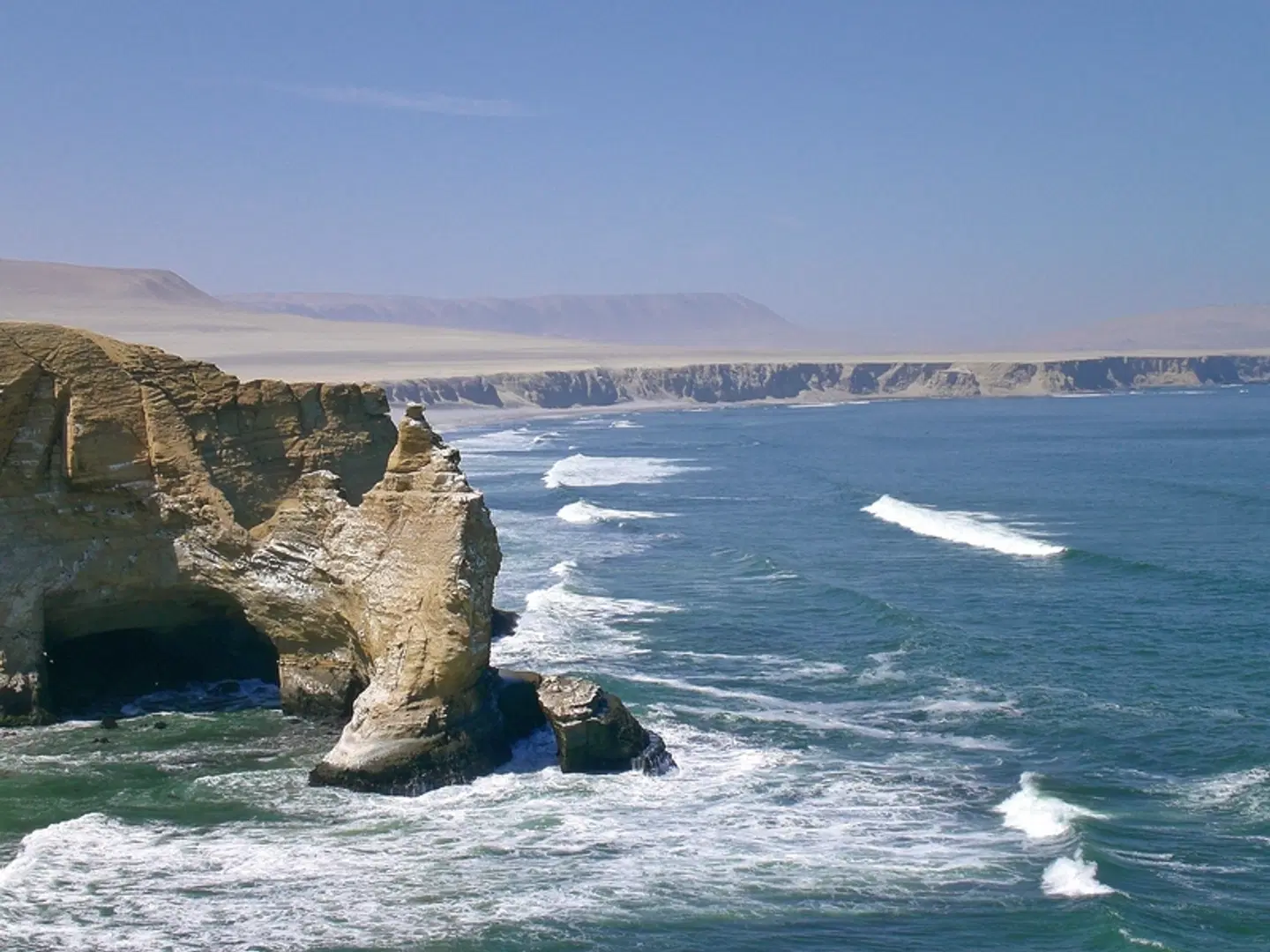 Rätselhafte Scharrbilder und 'Klein-Galapagos' LANDSCAPE