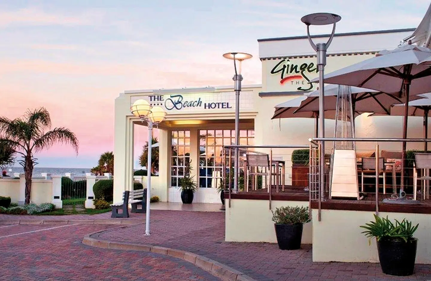 Beach Hotel EXTERIOR