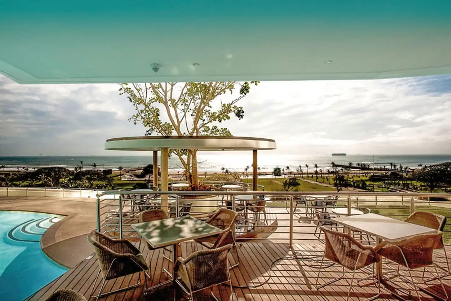 Southern Sun Elangeni & Maharani Terrasse