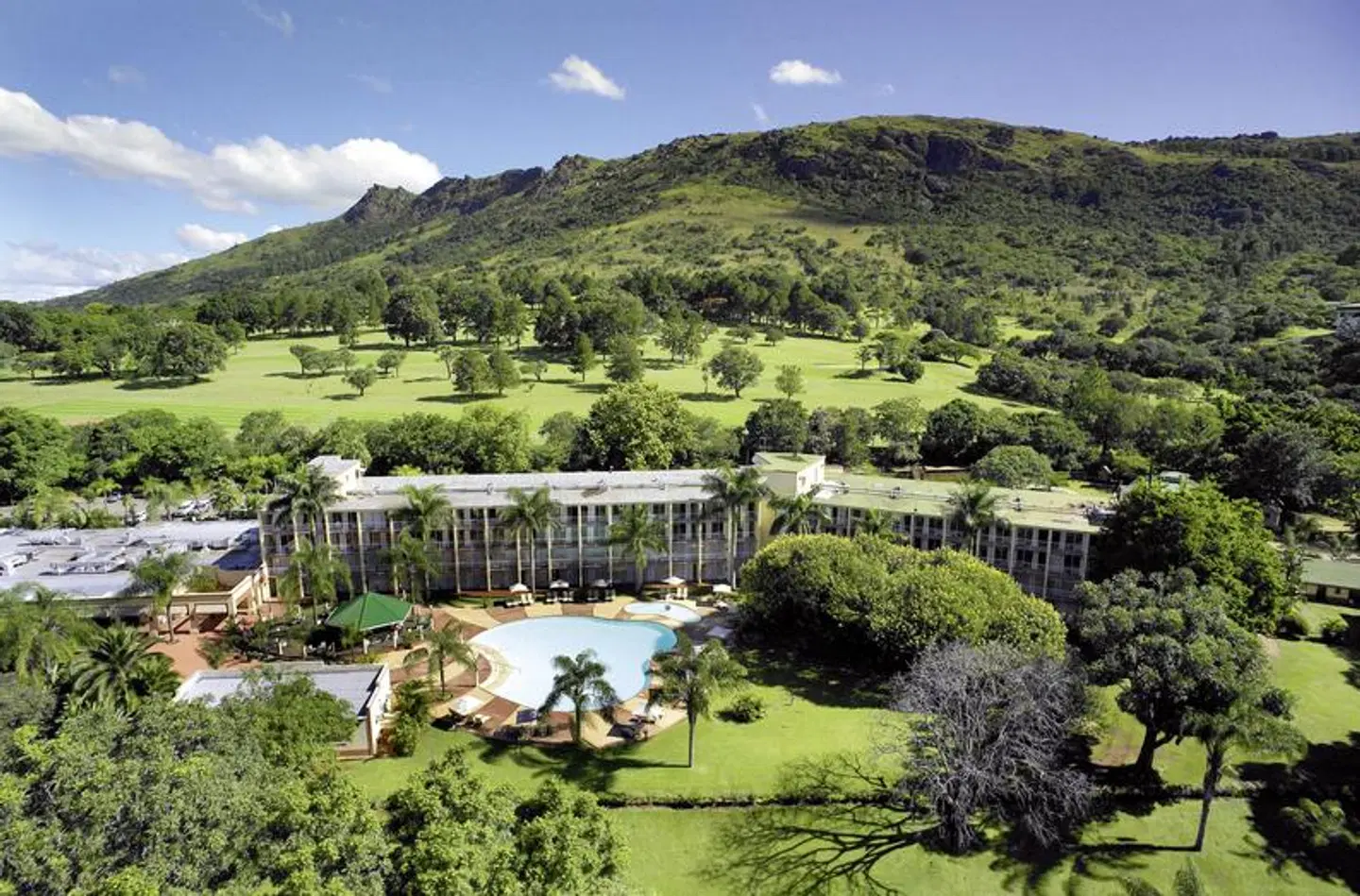 Foresters Arms Hotel LANDSCAPE