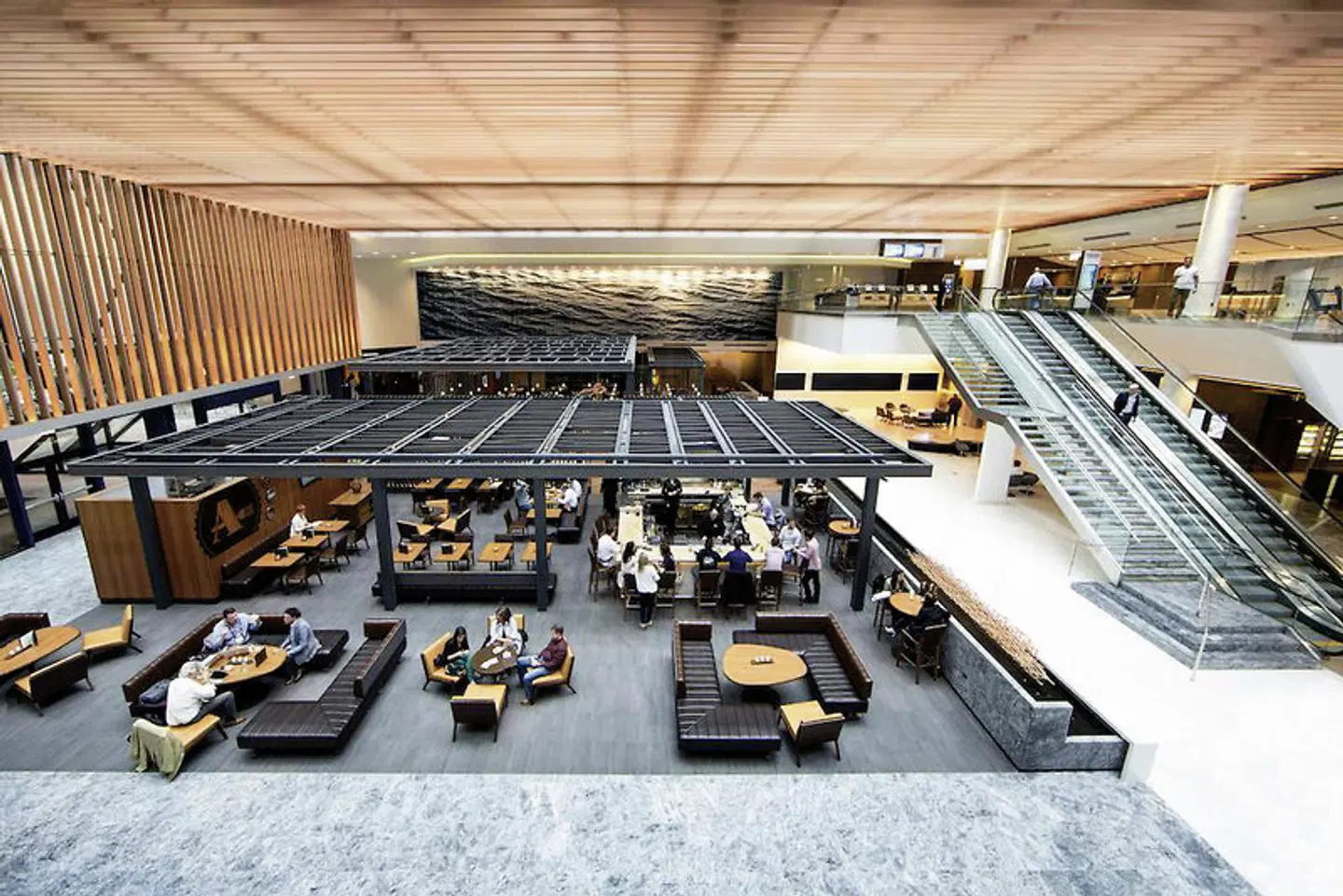 Hyatt Regency Chicago SPORTS_AND_LEISURE
