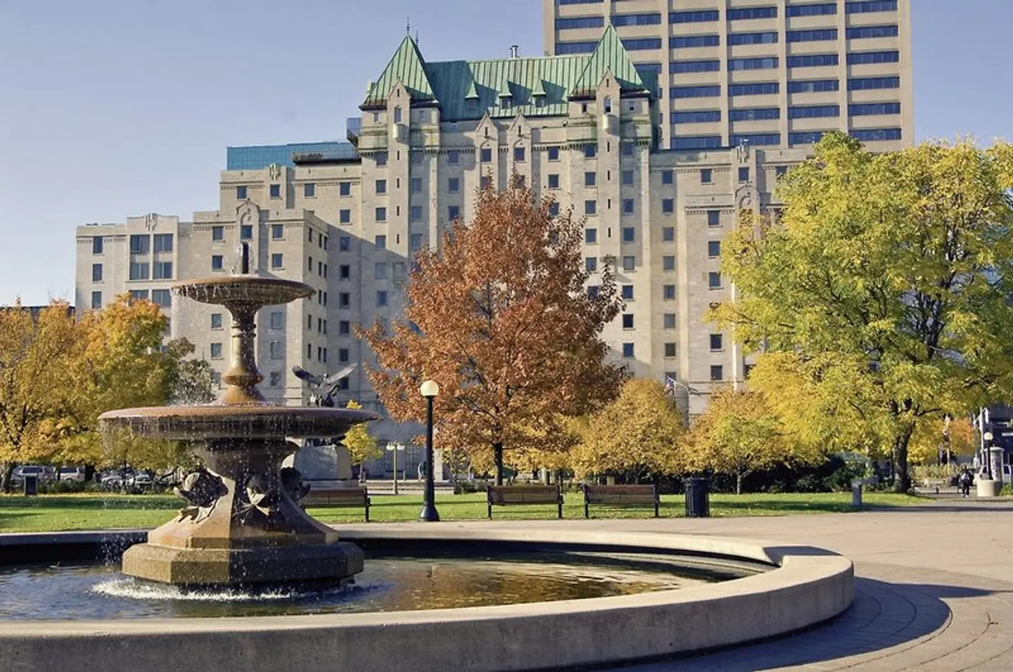 Lord Elgin Hotel EXTERIOR