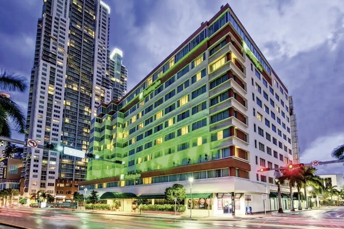 Holiday Inn Port of Miami Aussenansicht