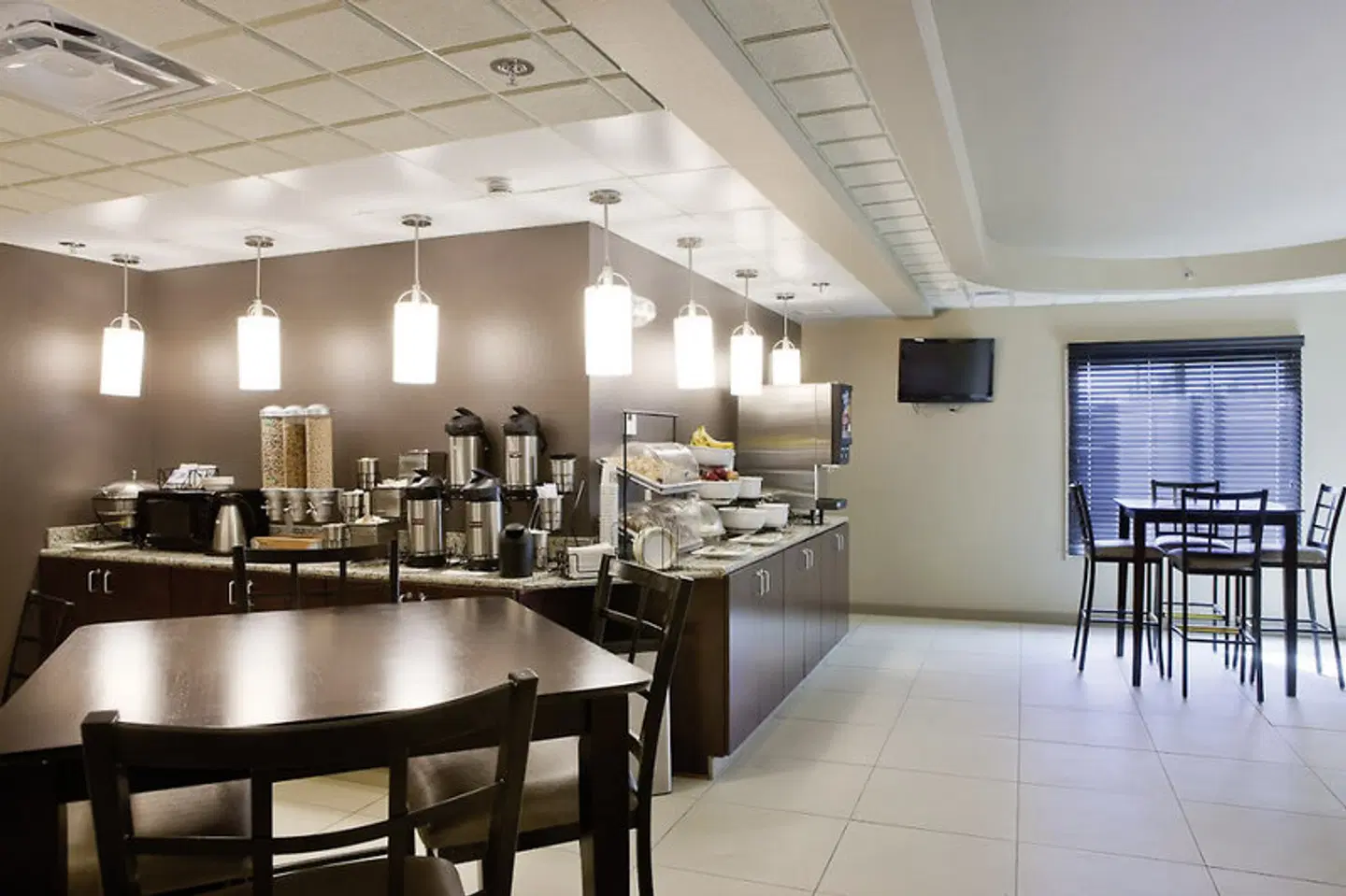 Best Western Plus Chena River Lodge Bar