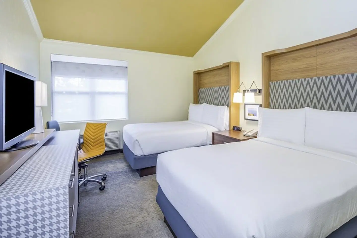Holiday Inn Cape Cod - Hyannis ROOM_EXAMPLE