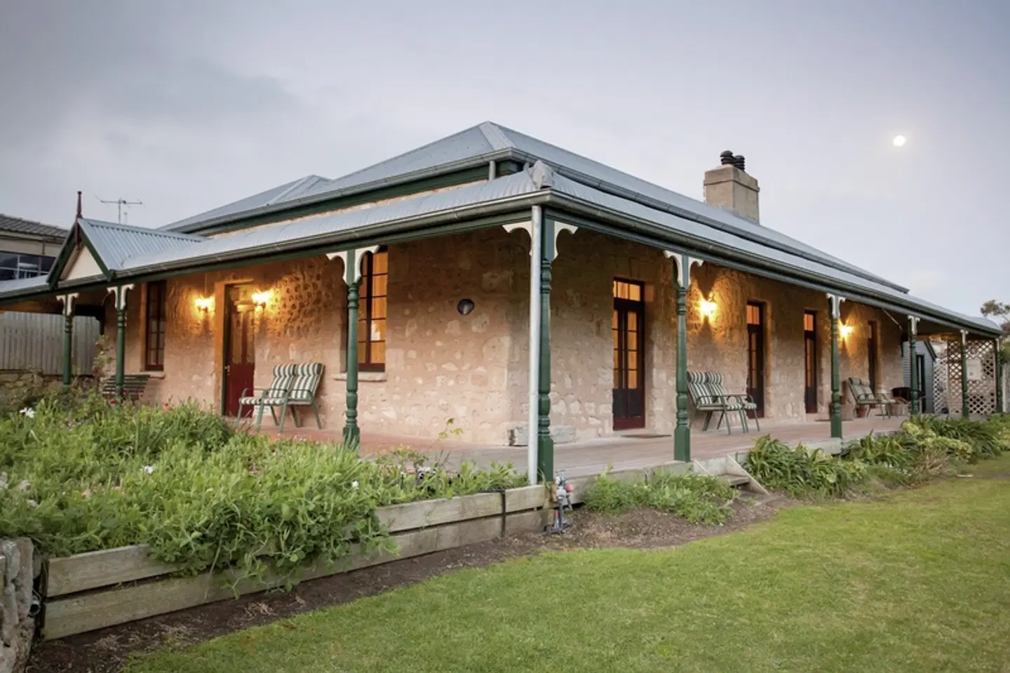 Robe House EXTERIOR