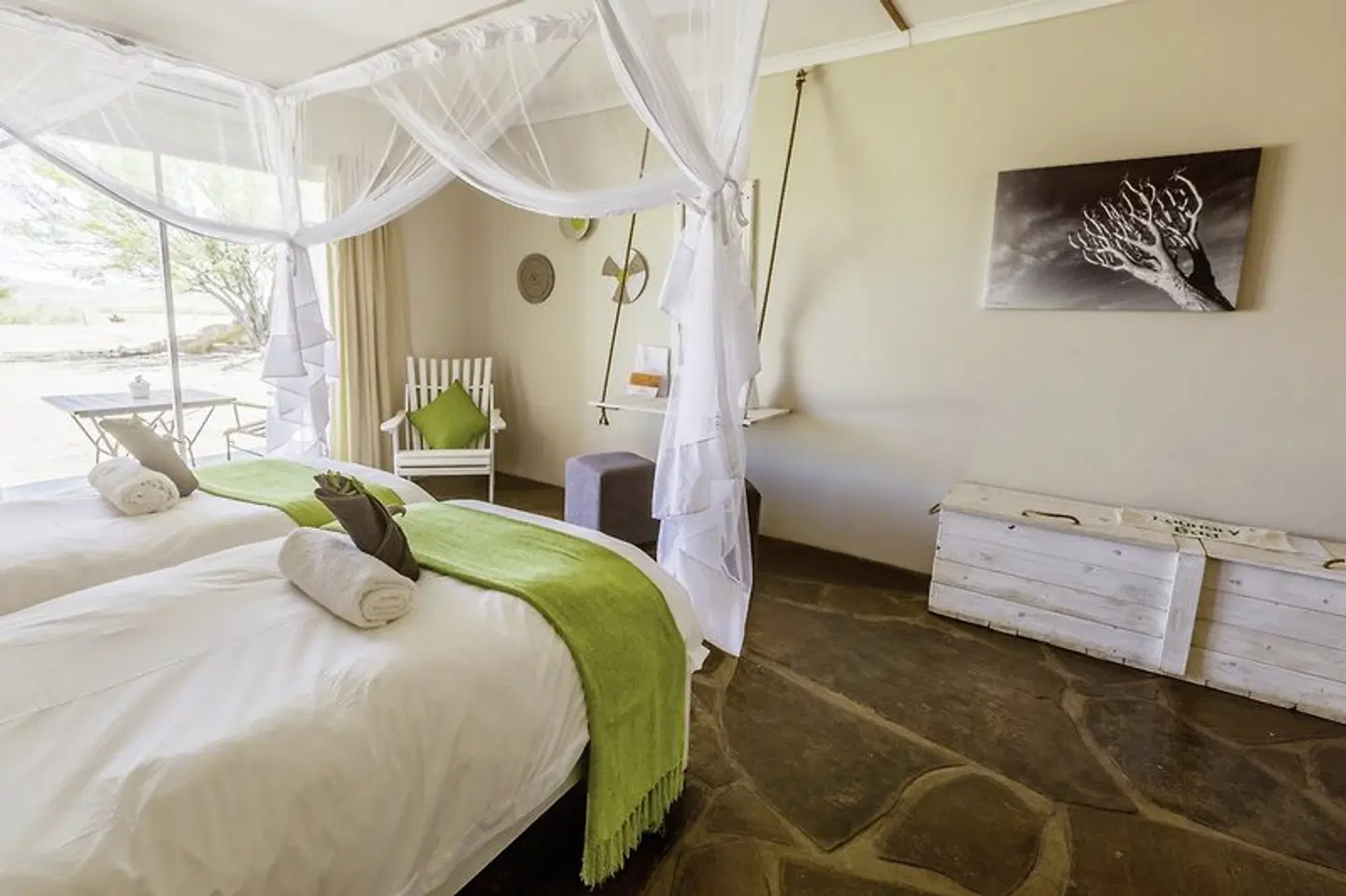 Elegant Desert Lodge ROOM_EXAMPLE